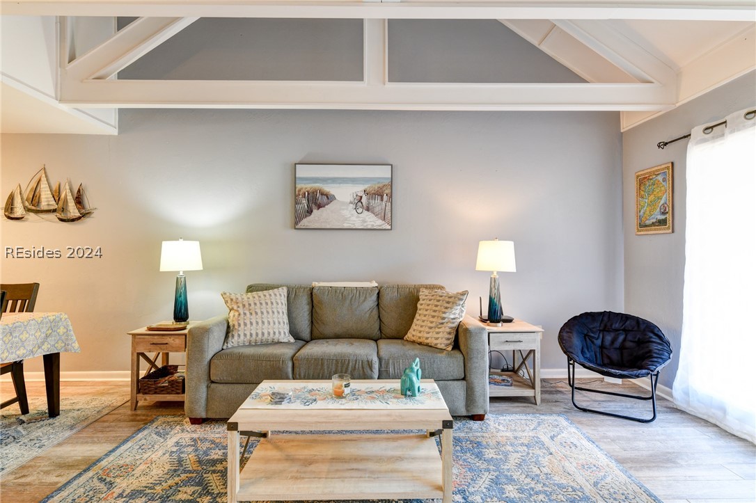 45 Queens Folly Road Unit: 751