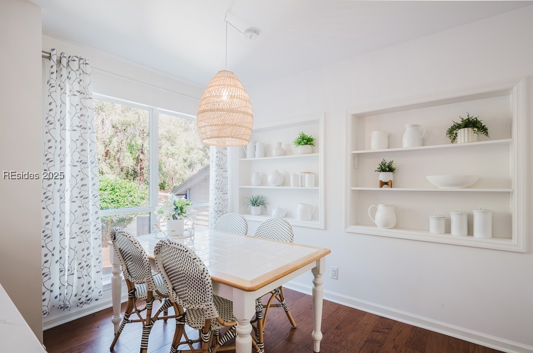 3 Lake Forest Drive Unit: 3373