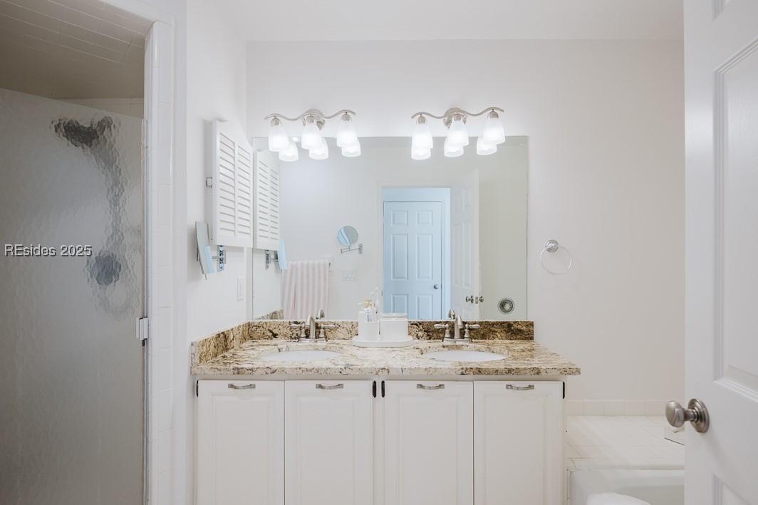 3 Lake Forest Drive Unit: 3373
