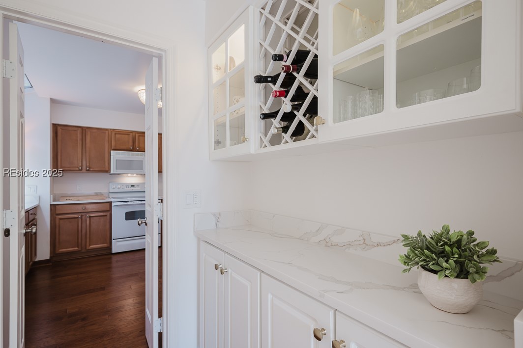 3 Lake Forest Drive Unit: 3373