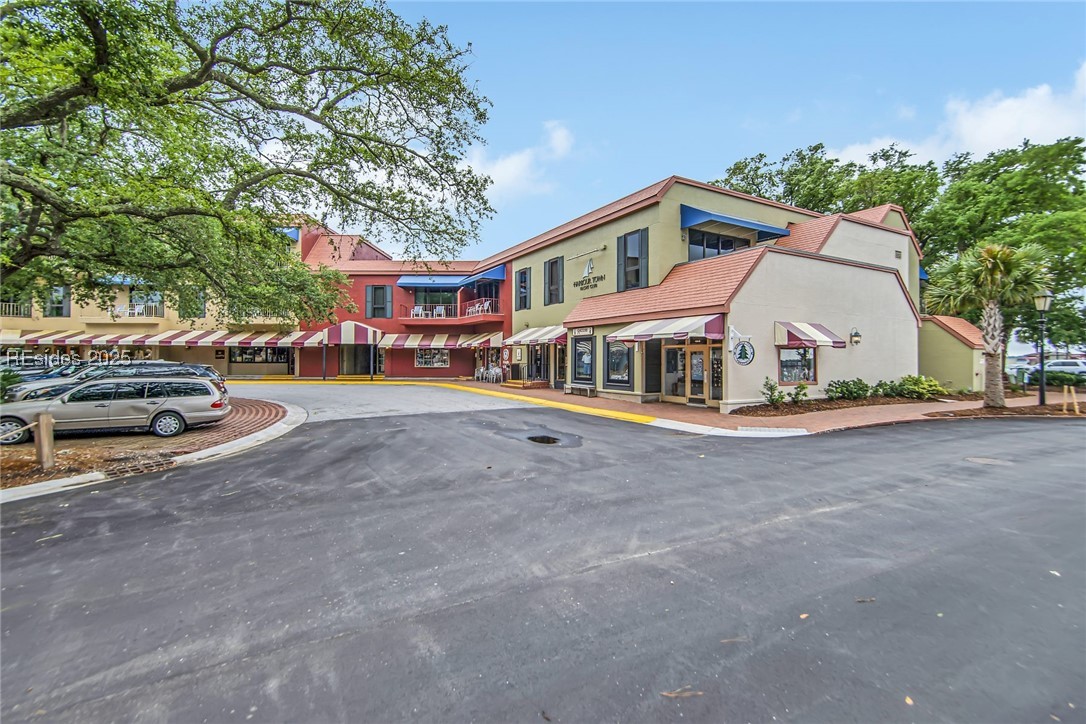 3 Lake Forest Drive Unit: 3373