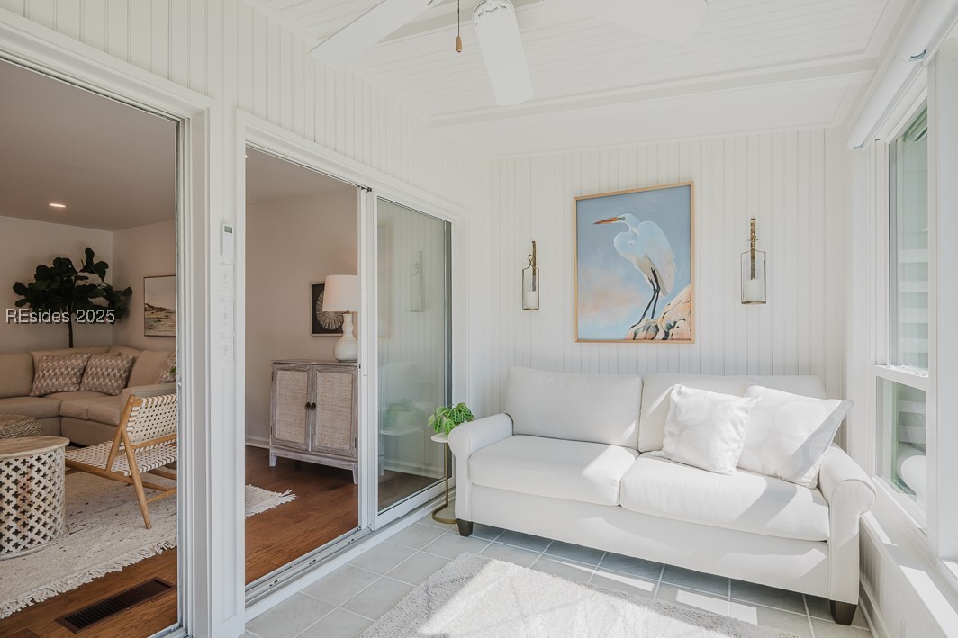 3 Lake Forest Drive Unit: 3373