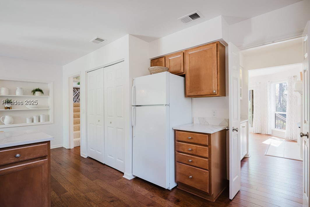 3 Lake Forest Drive Unit: 3373