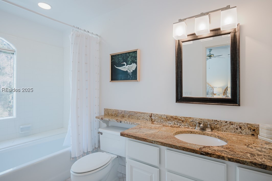 3 Lake Forest Drive Unit: 3373