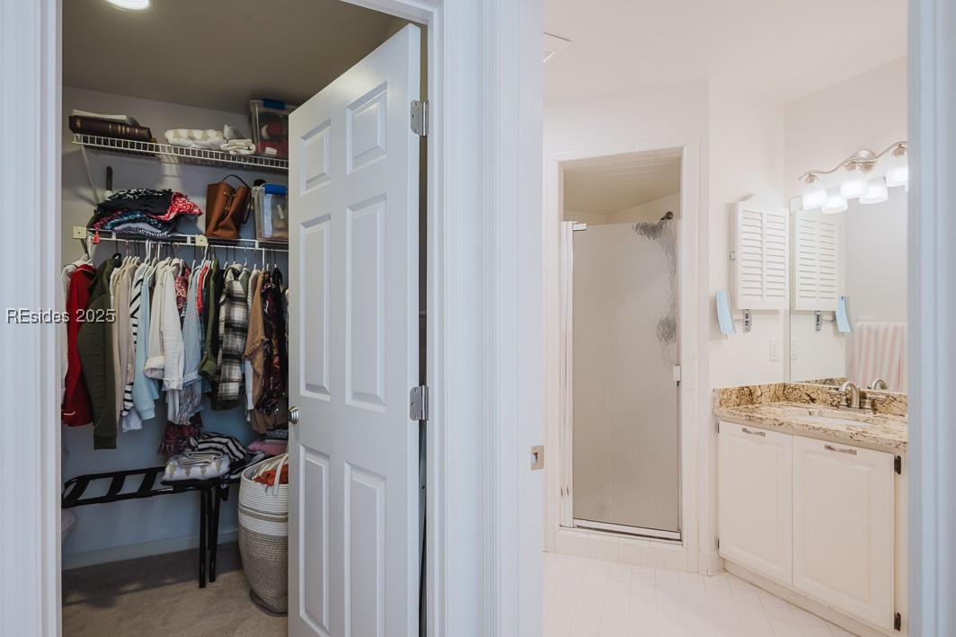 3 Lake Forest Drive Unit: 3373