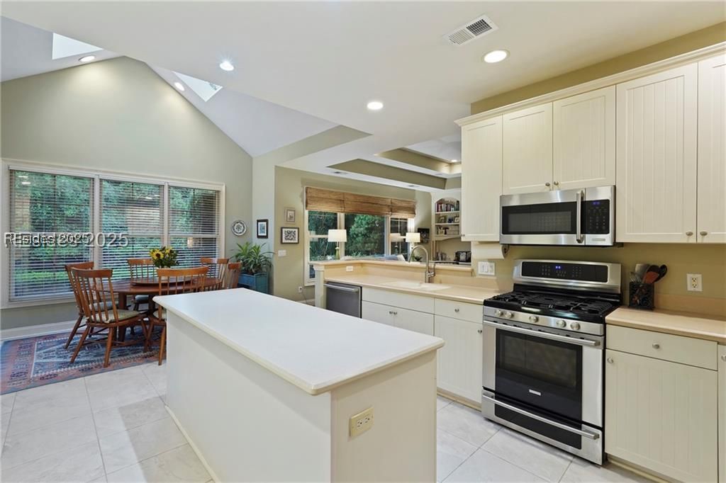 18 Palm View Drive