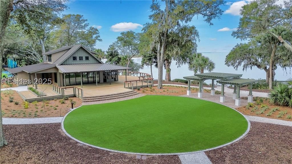 18 Palm View Drive