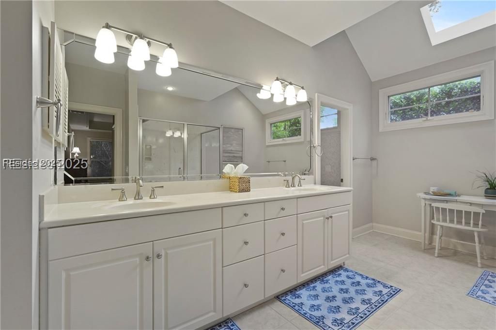 18 Palm View Drive
