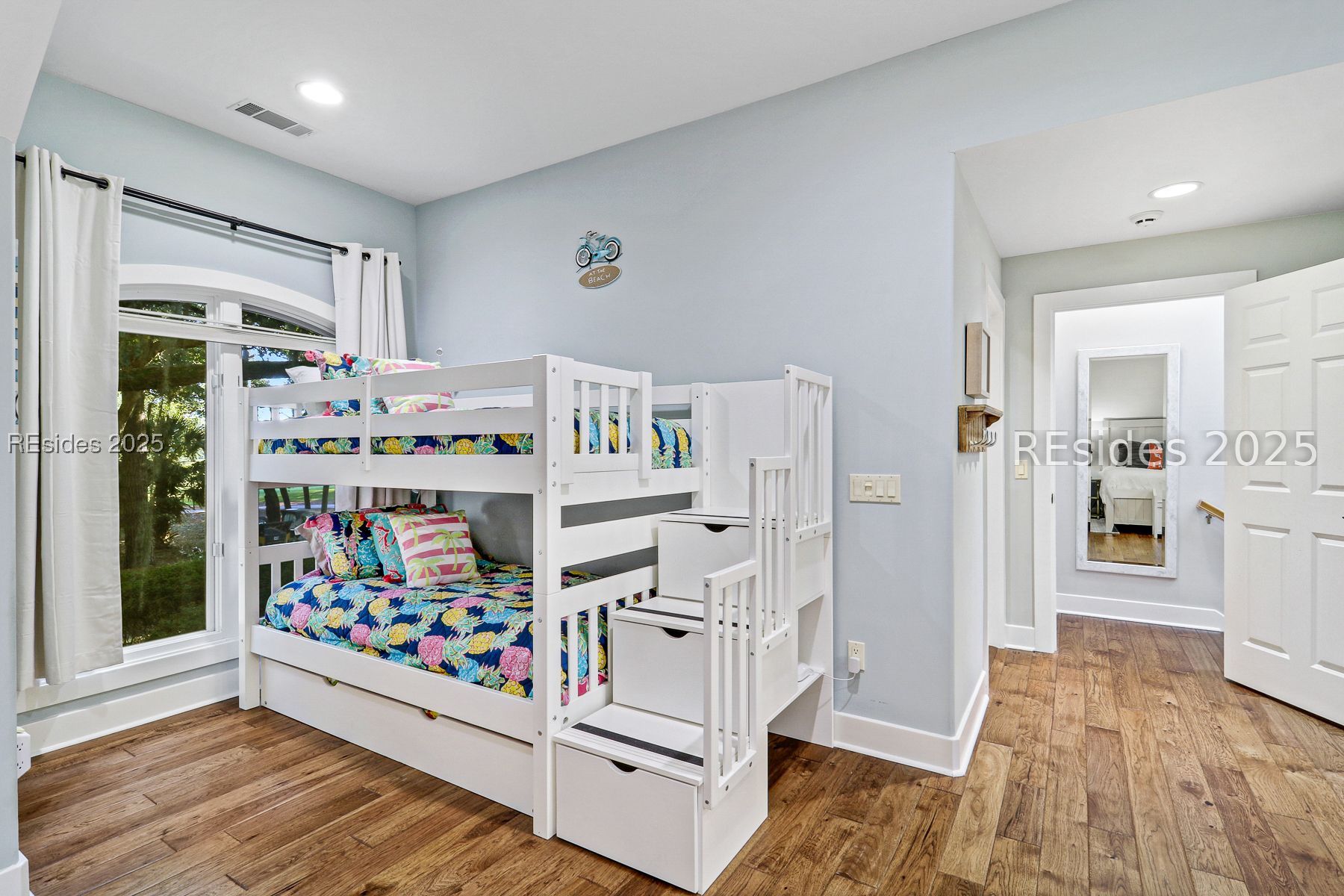 33 N Port Royal Drive