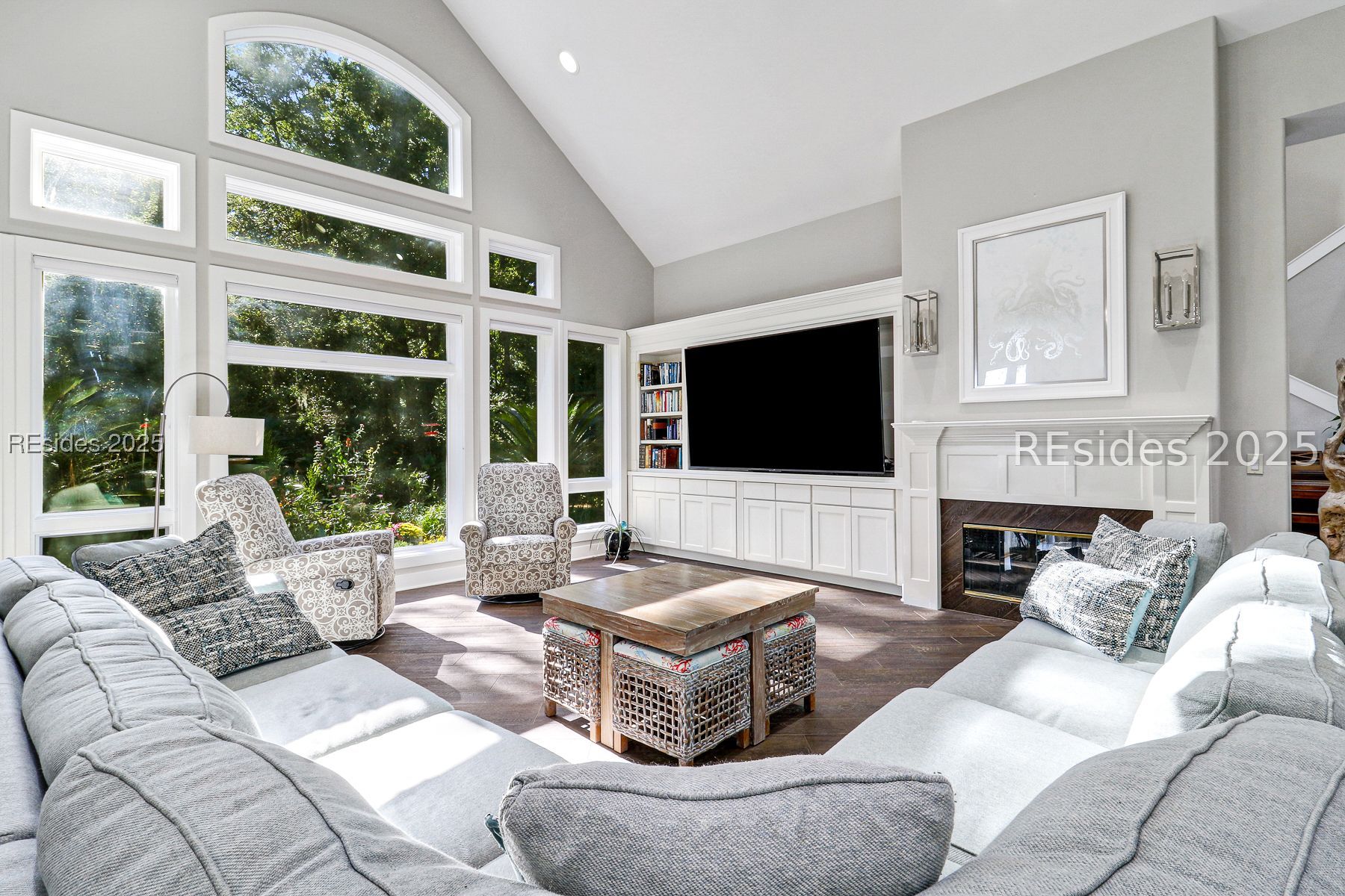 33 N Port Royal Drive