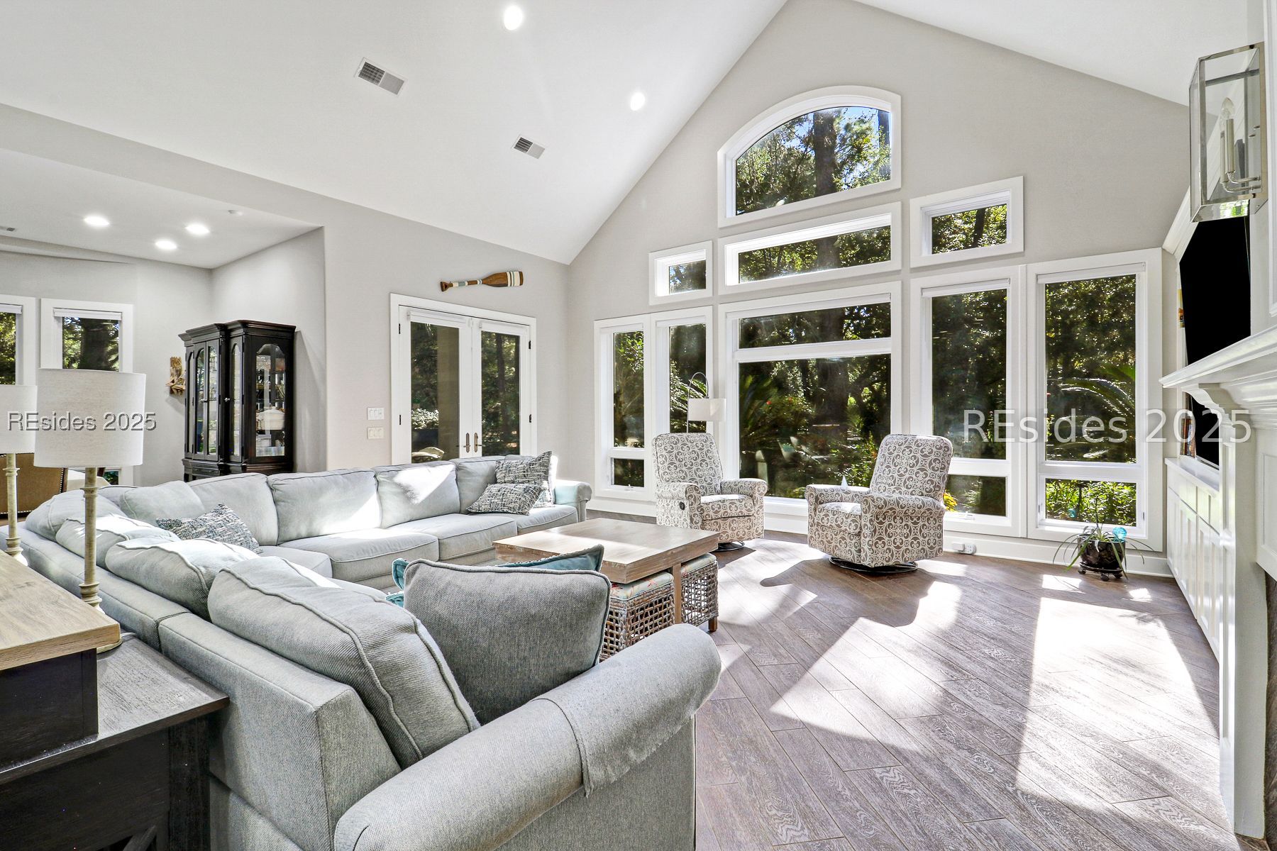 33 N Port Royal Drive