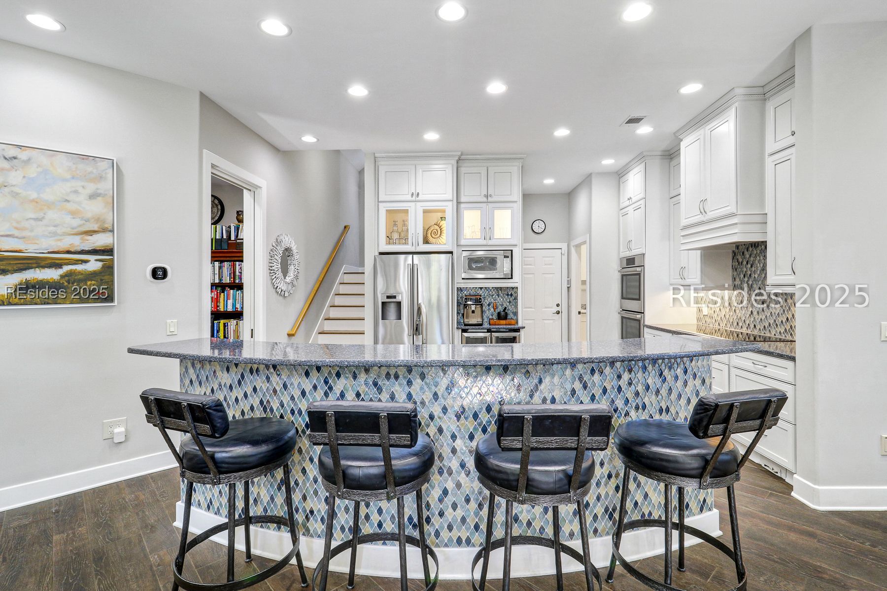 33 N Port Royal Drive