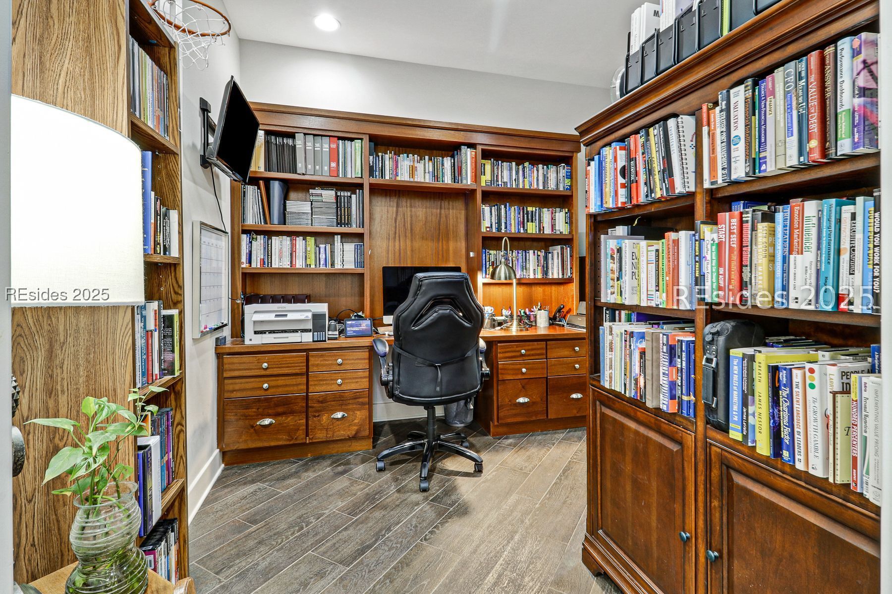 33 N Port Royal Drive