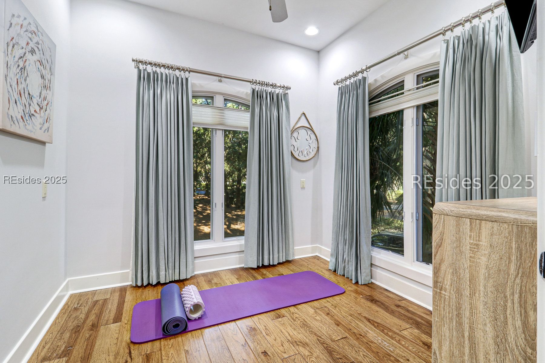 33 N Port Royal Drive