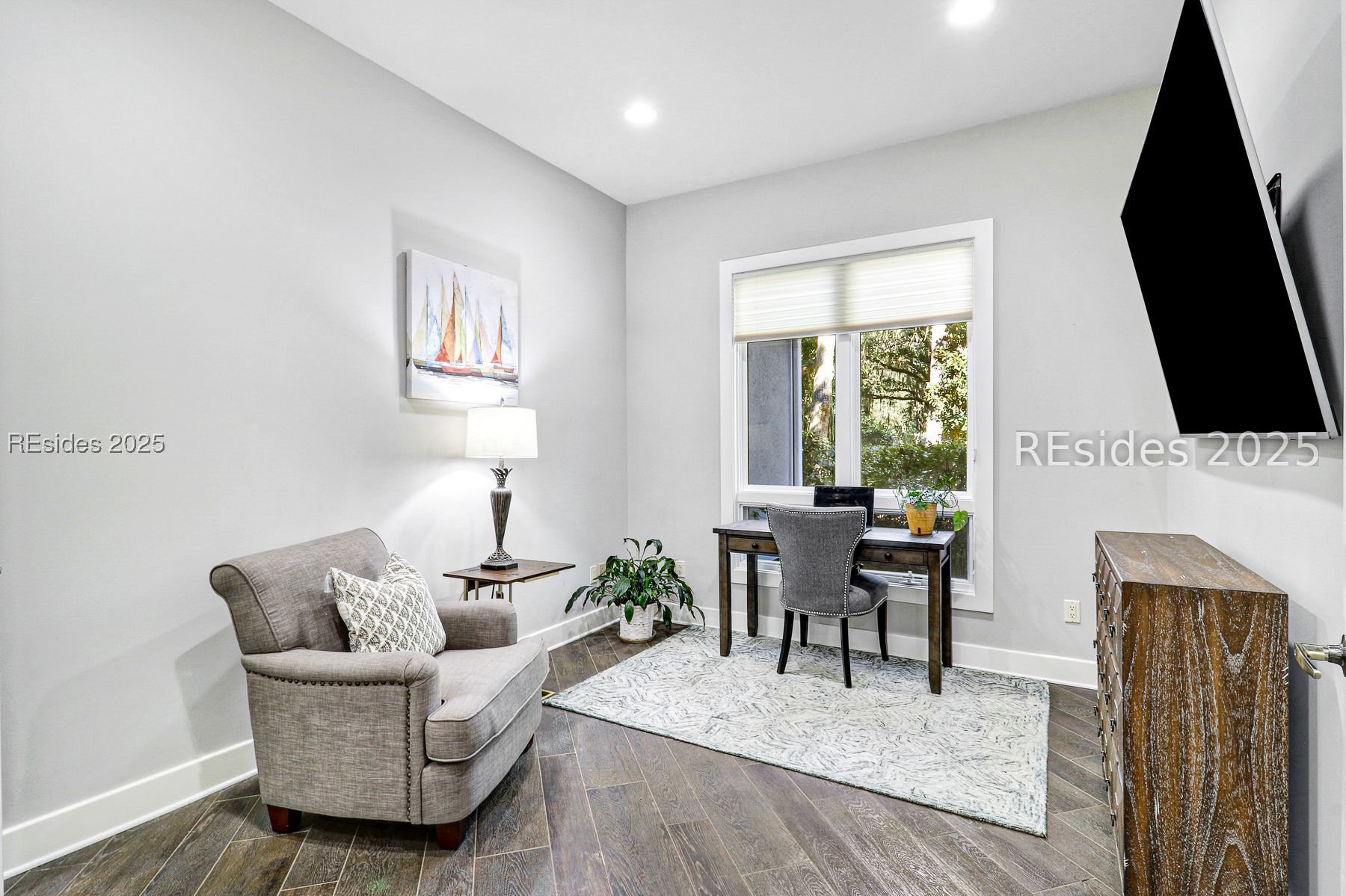 33 N Port Royal Drive