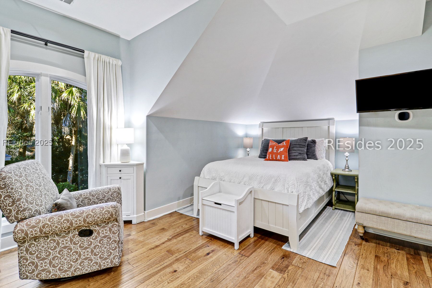 33 N Port Royal Drive