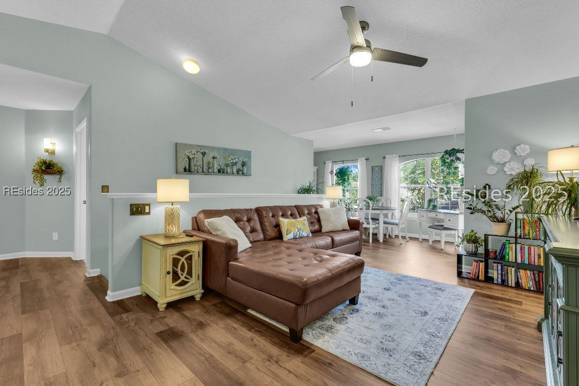 897 Fording Island Road Unit: 907