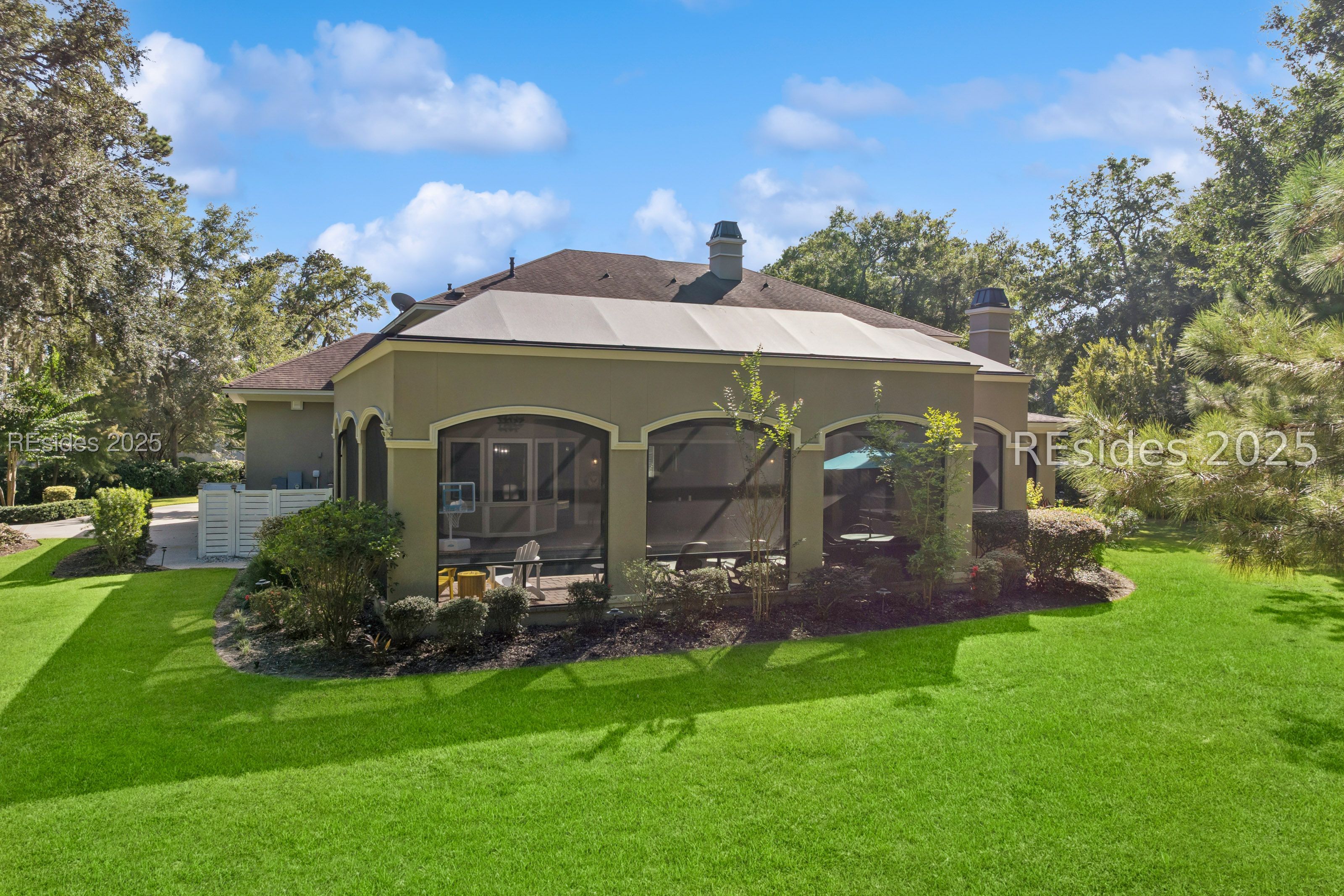 13 Hummock Place