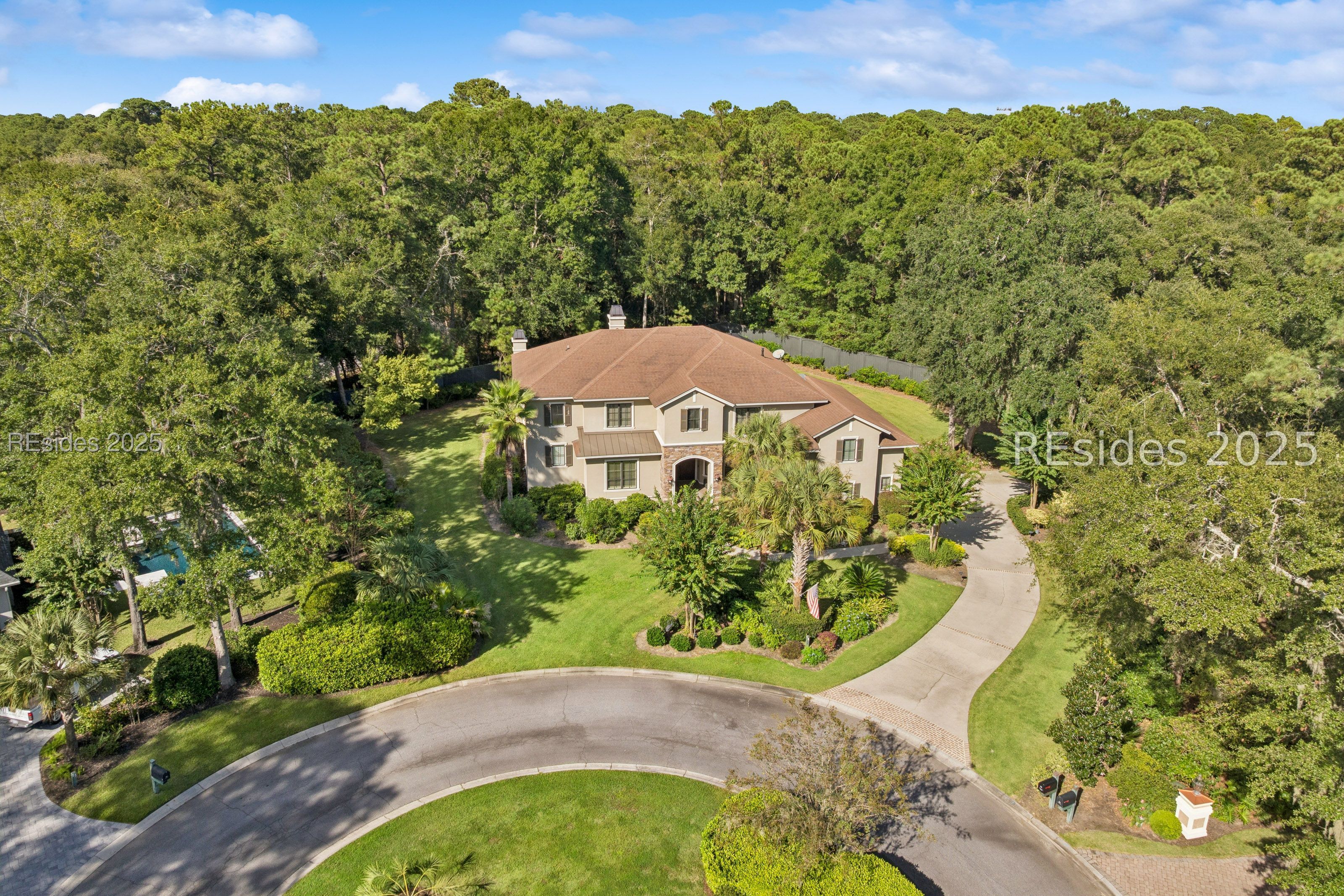 13 Hummock Place