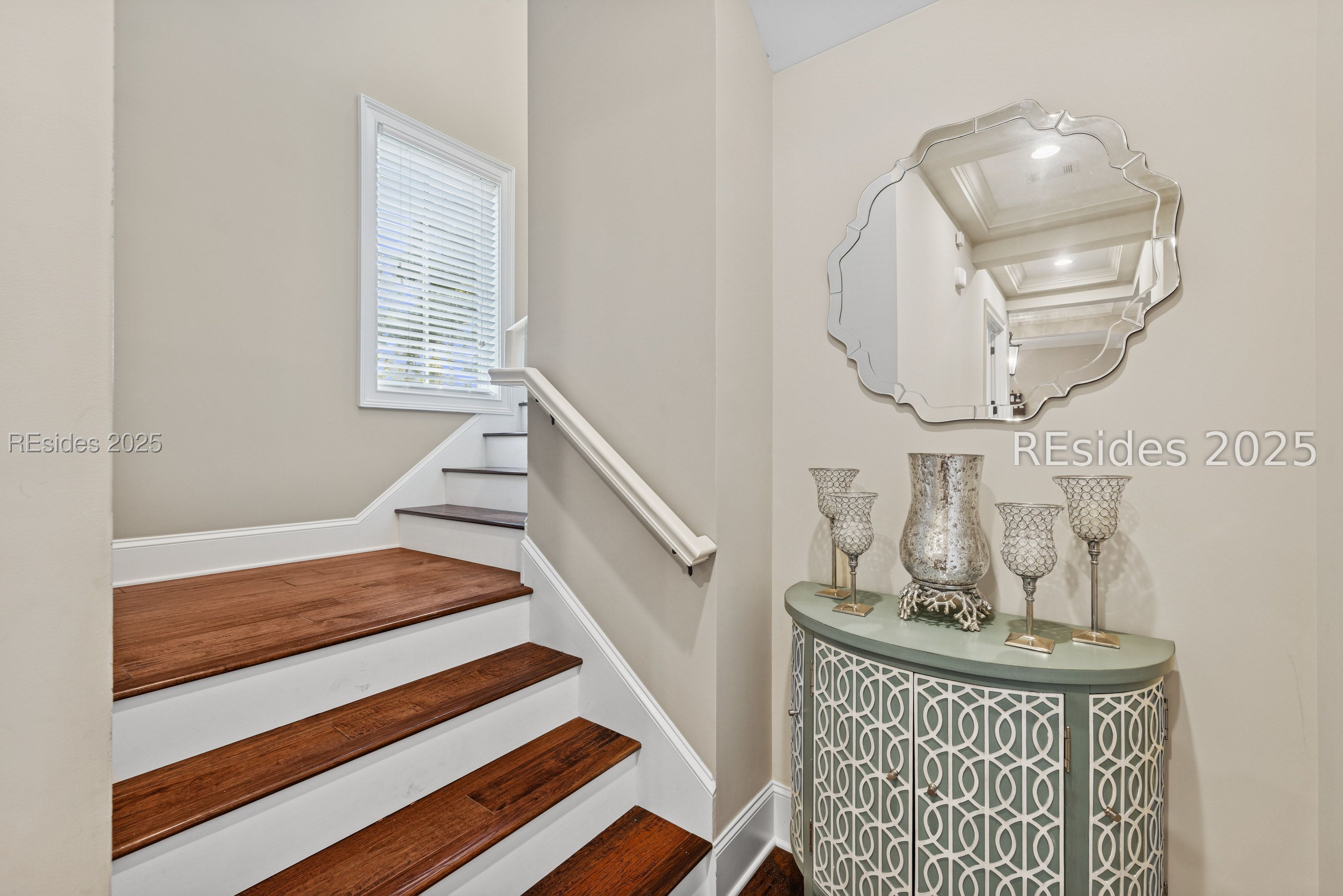 13 Hummock Place