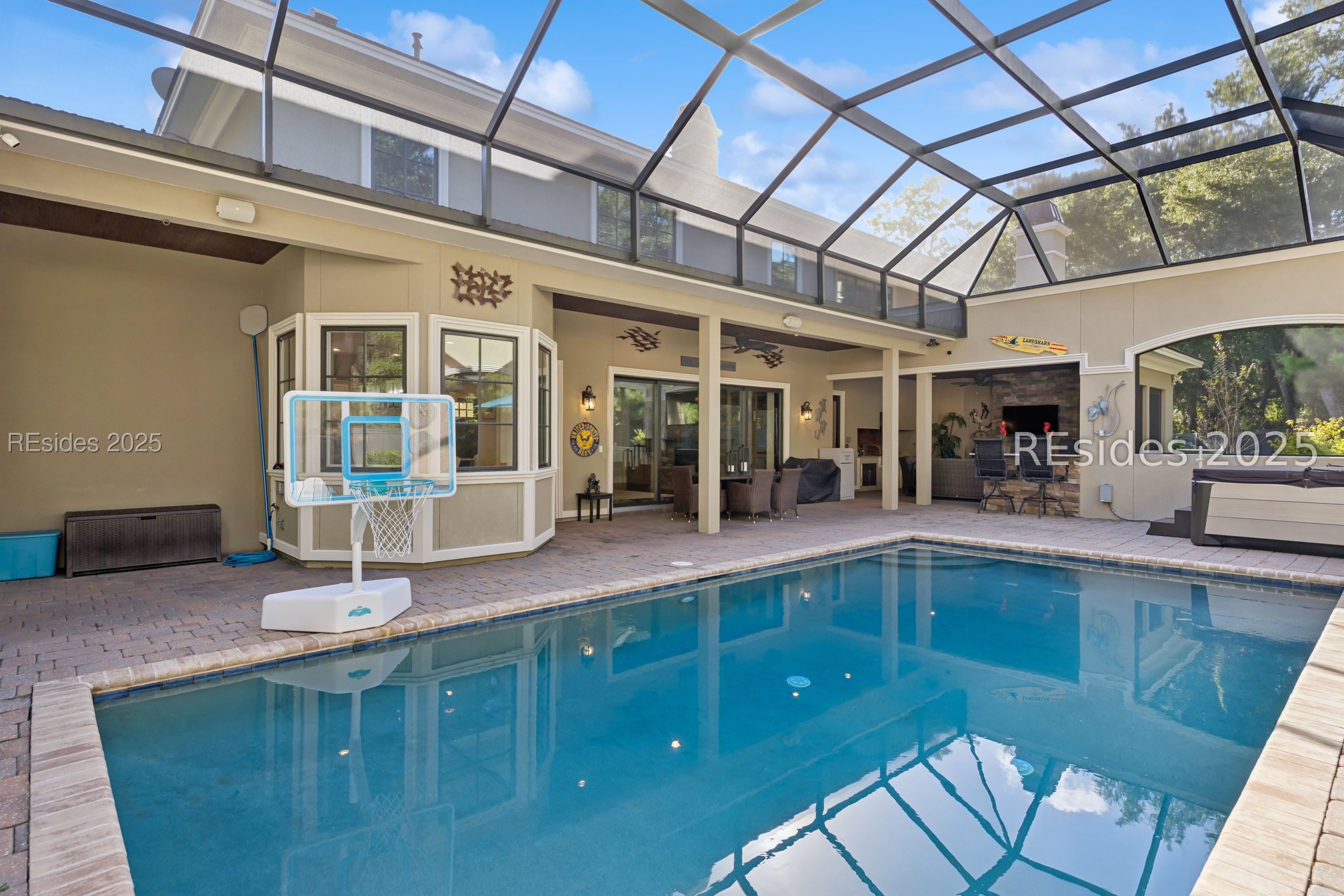 13 Hummock Place