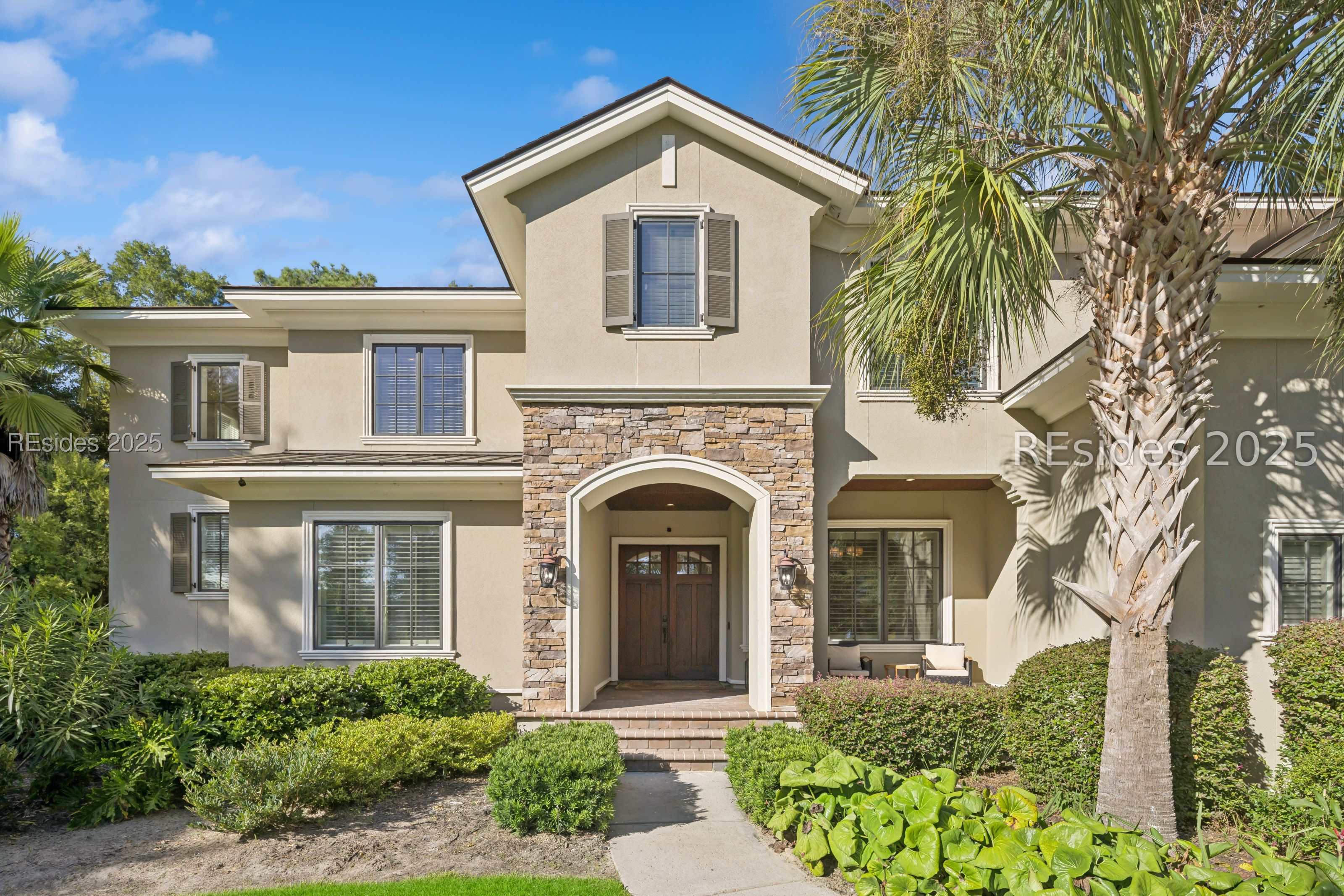 13 Hummock Place