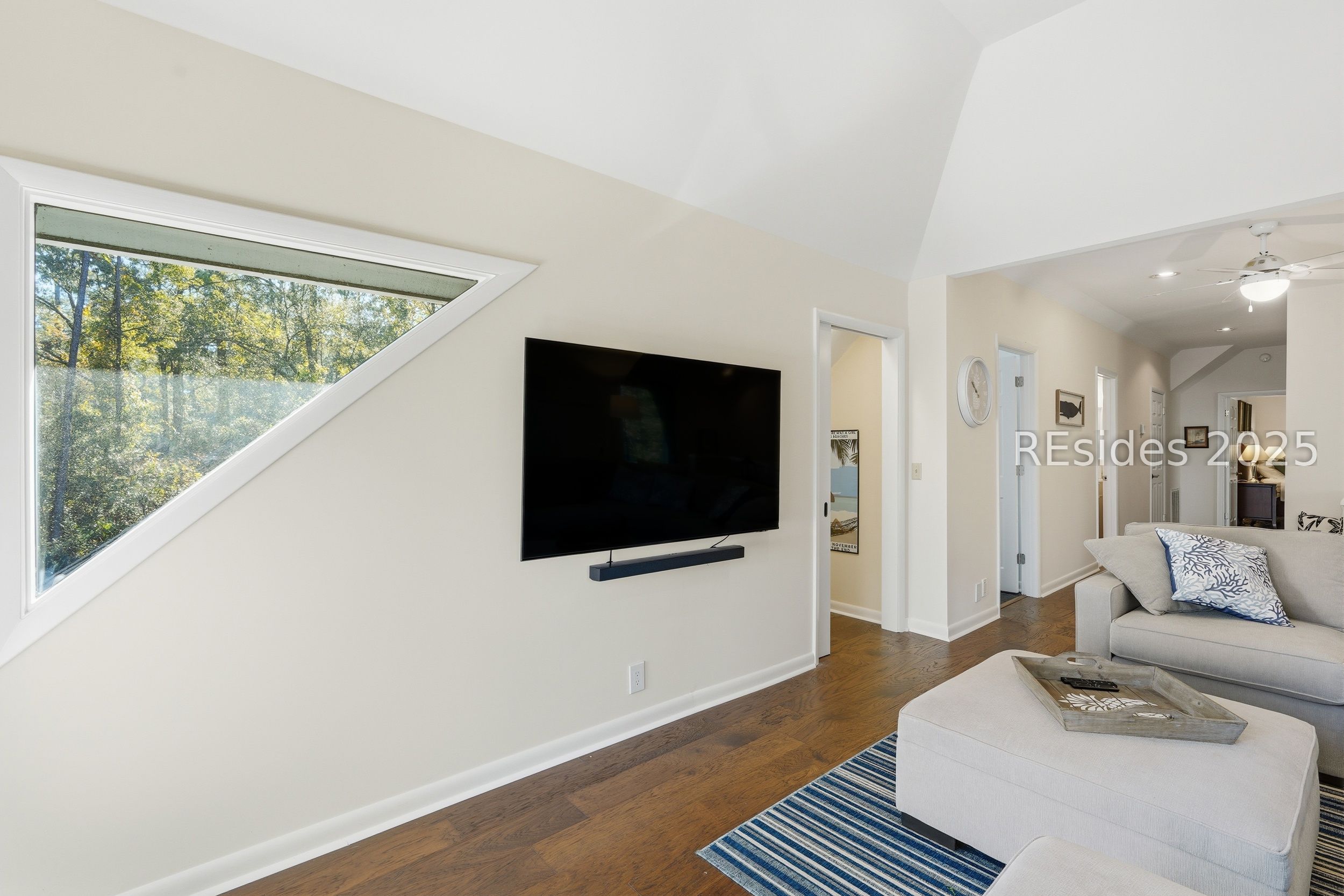 20 China Cockle Lane