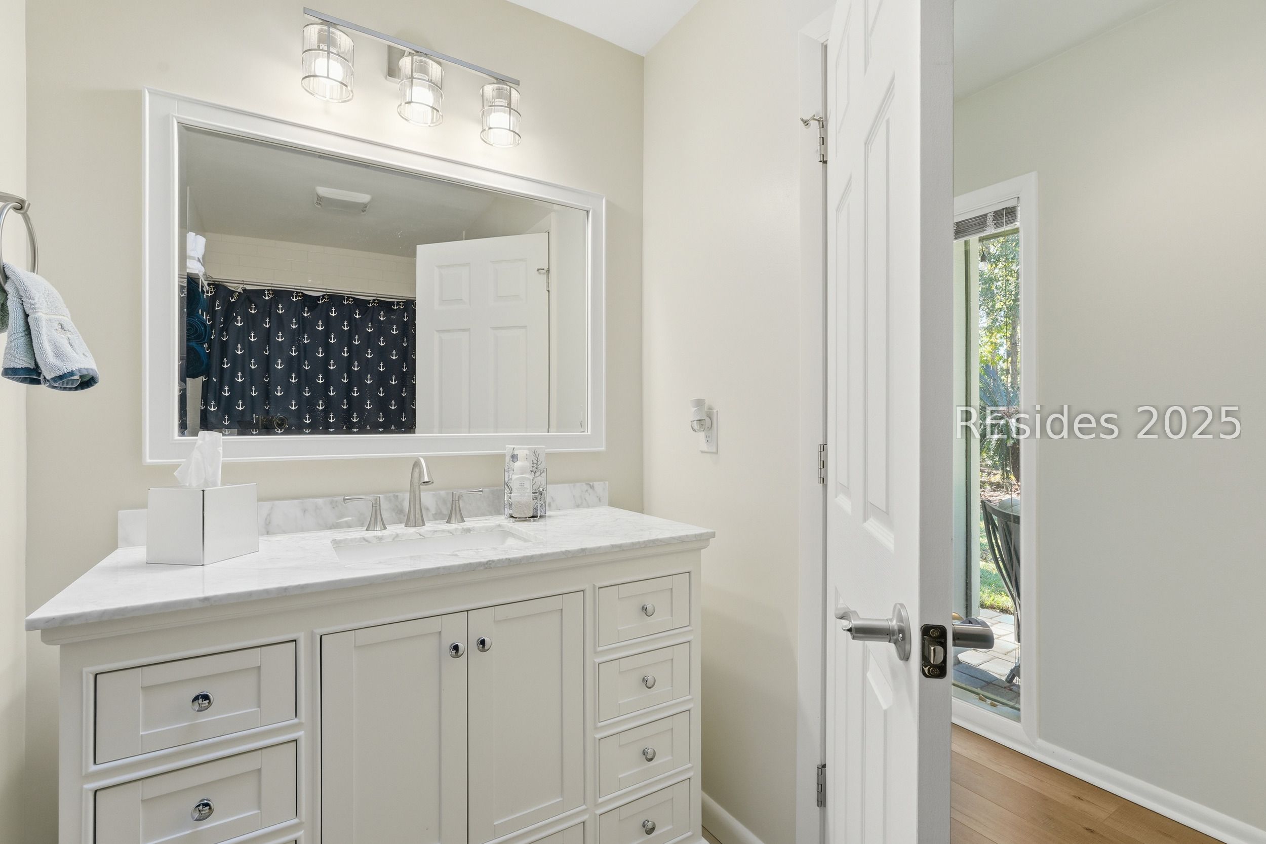 20 China Cockle Lane