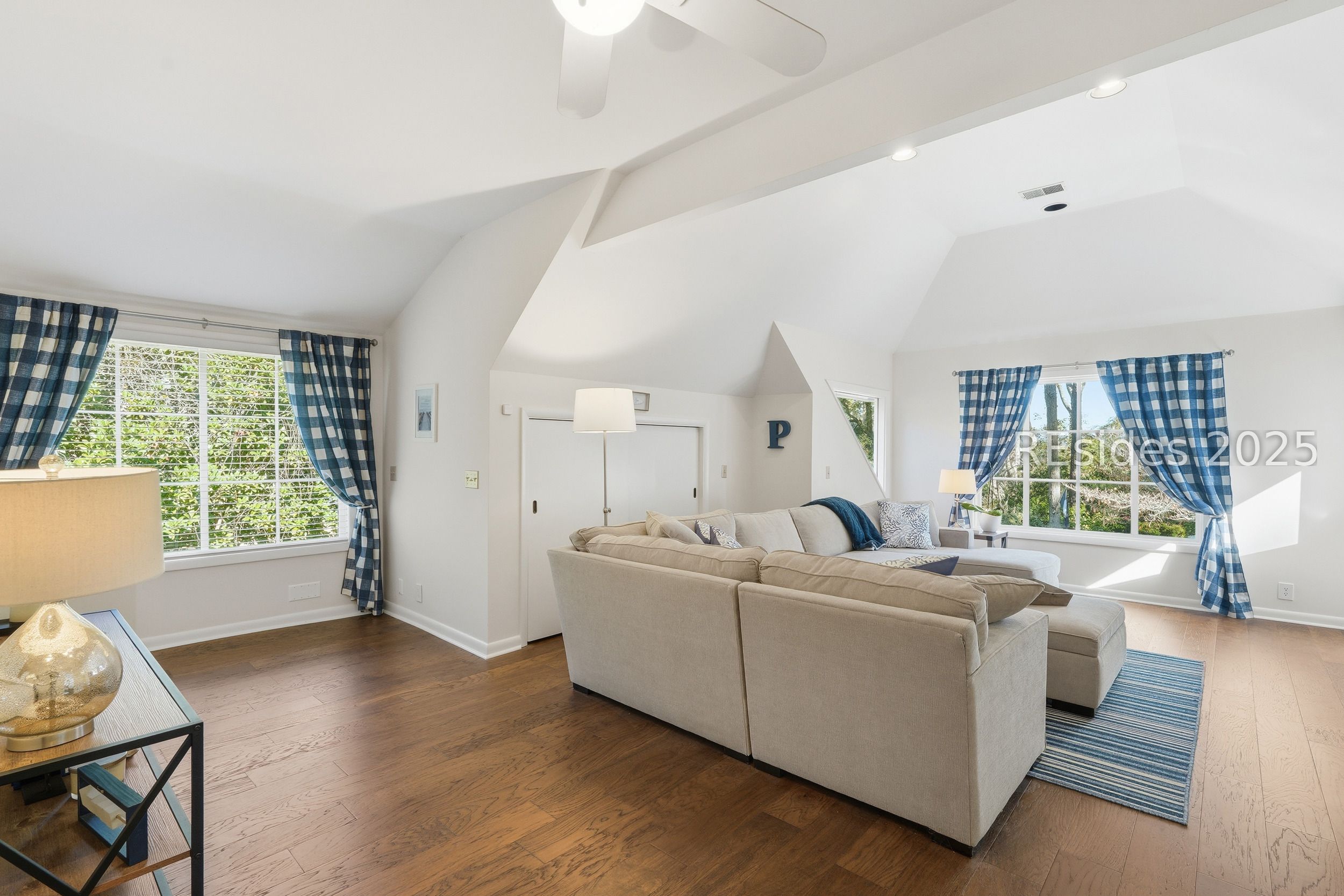 20 China Cockle Lane