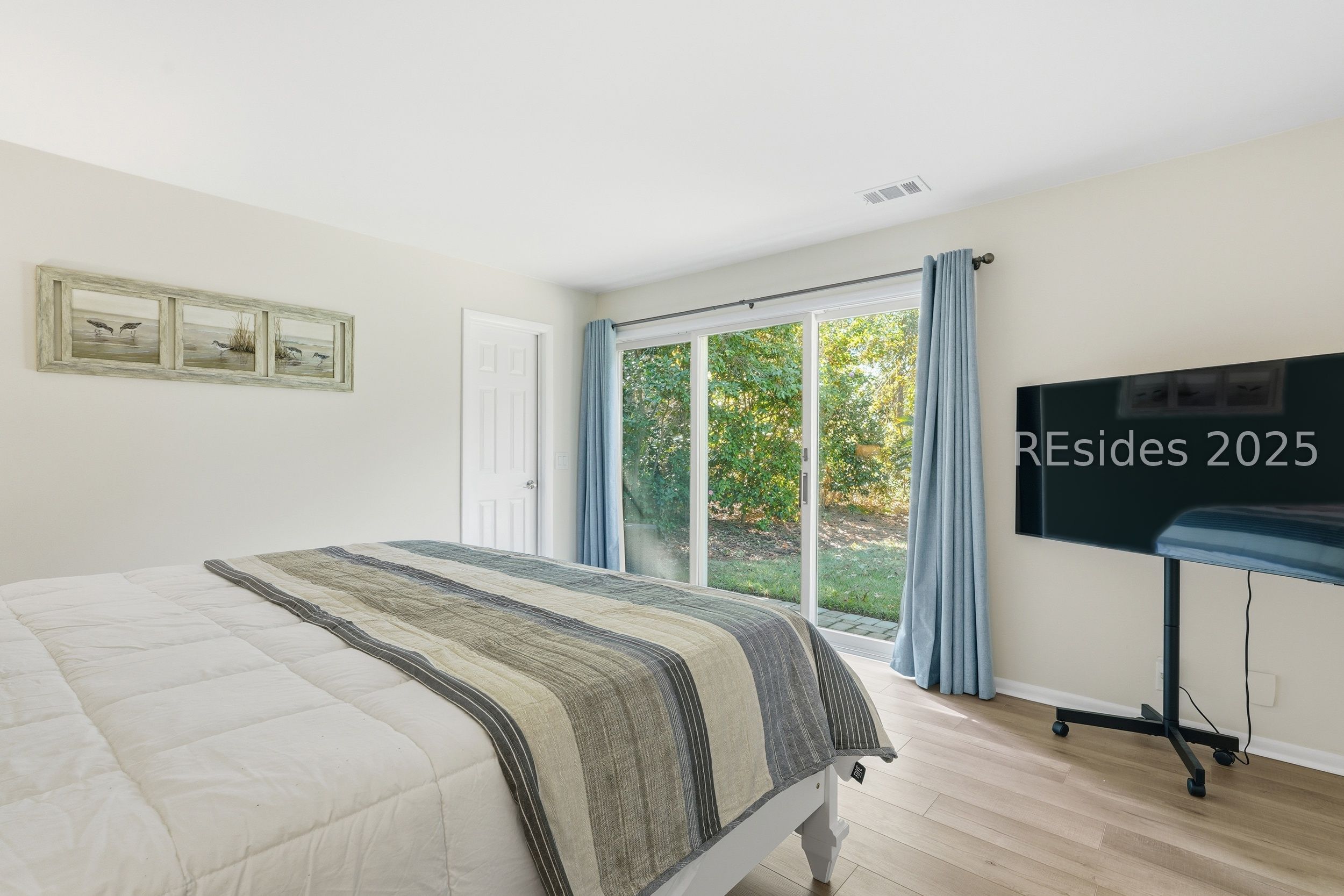 20 China Cockle Lane