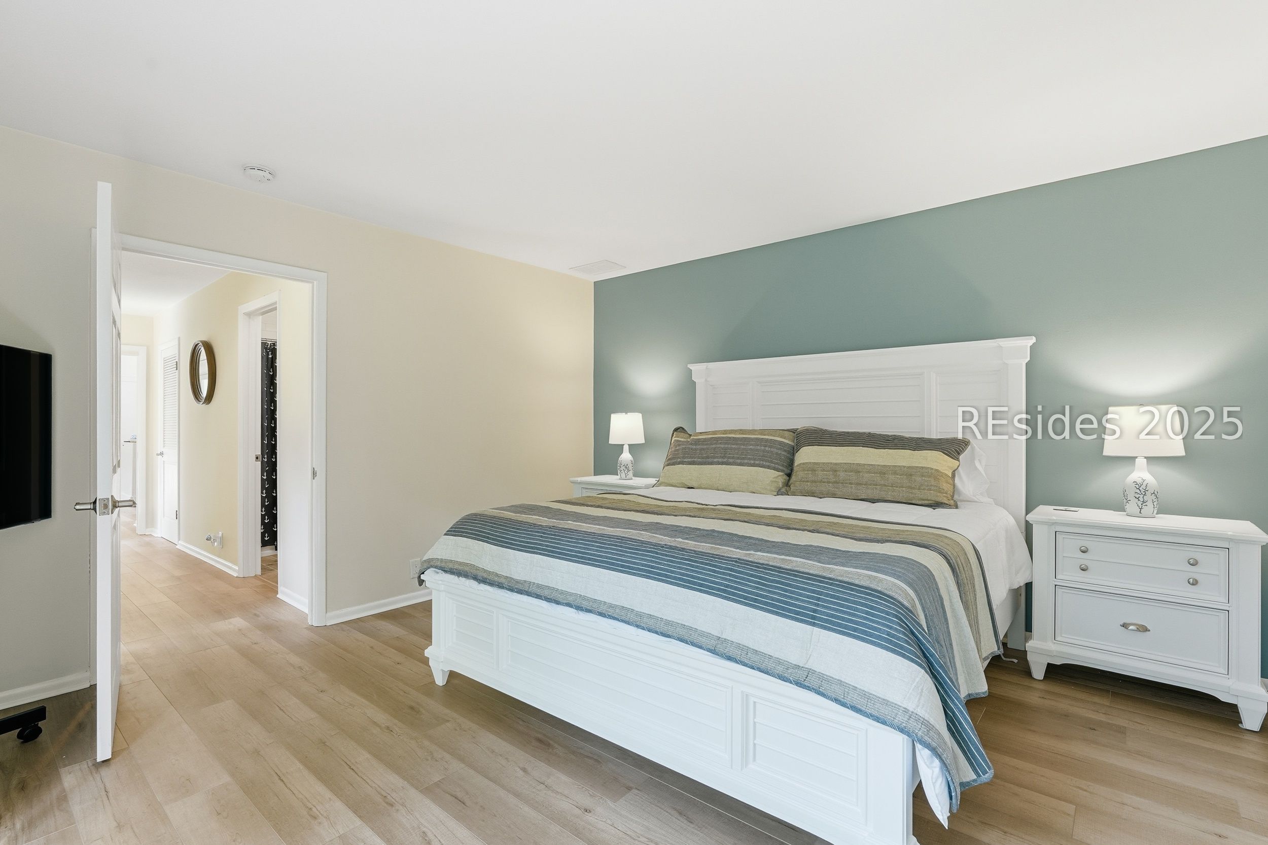 20 China Cockle Lane