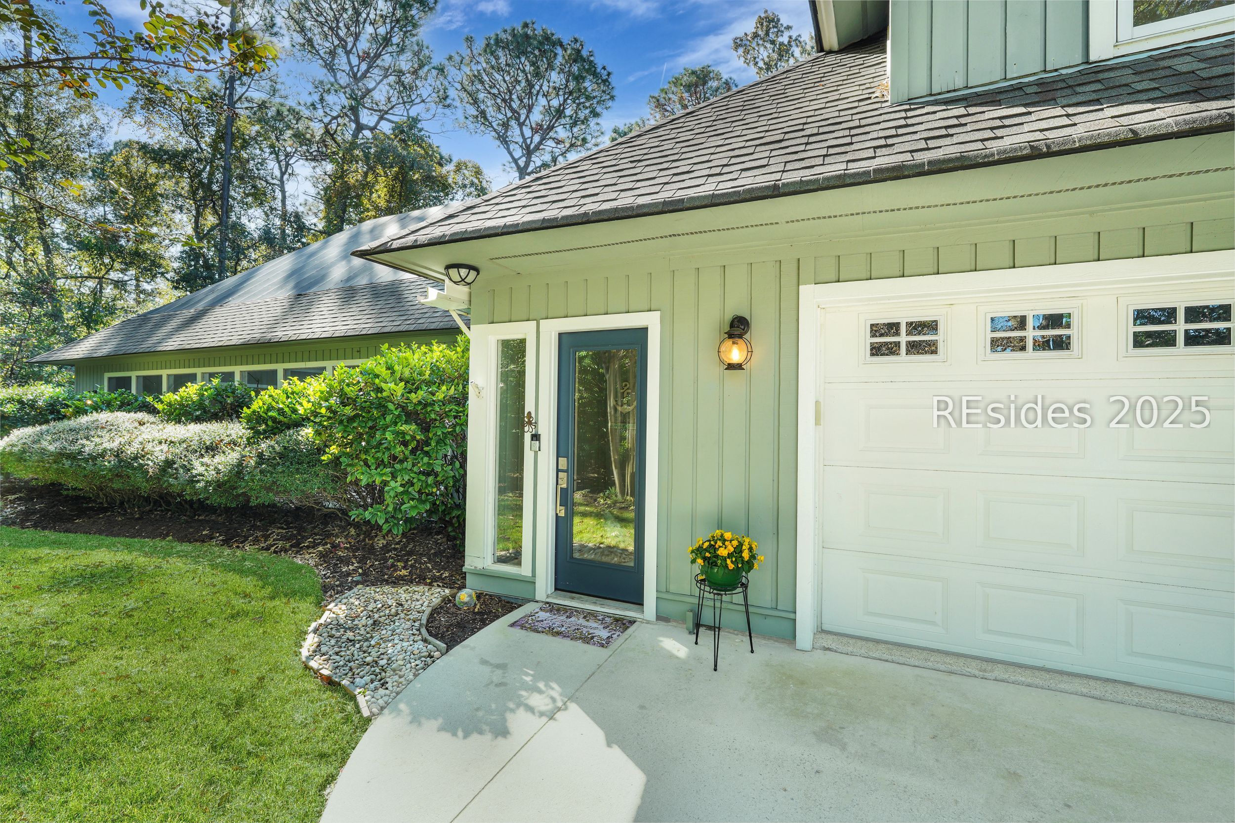 20 China Cockle Lane