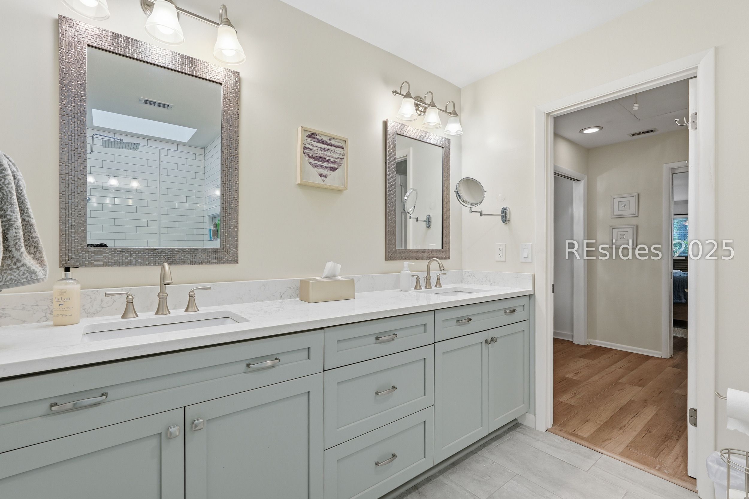 20 China Cockle Lane