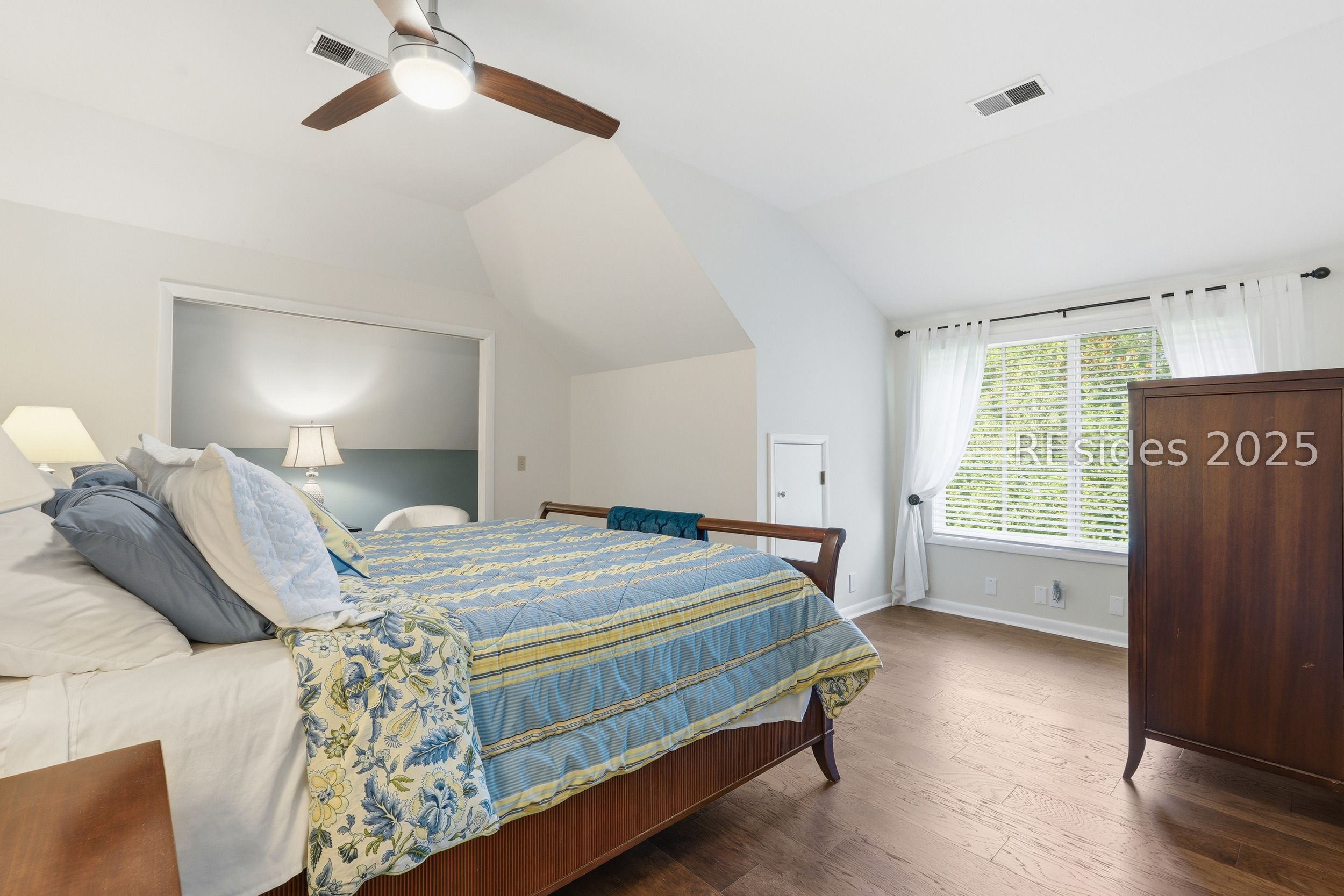 20 China Cockle Lane