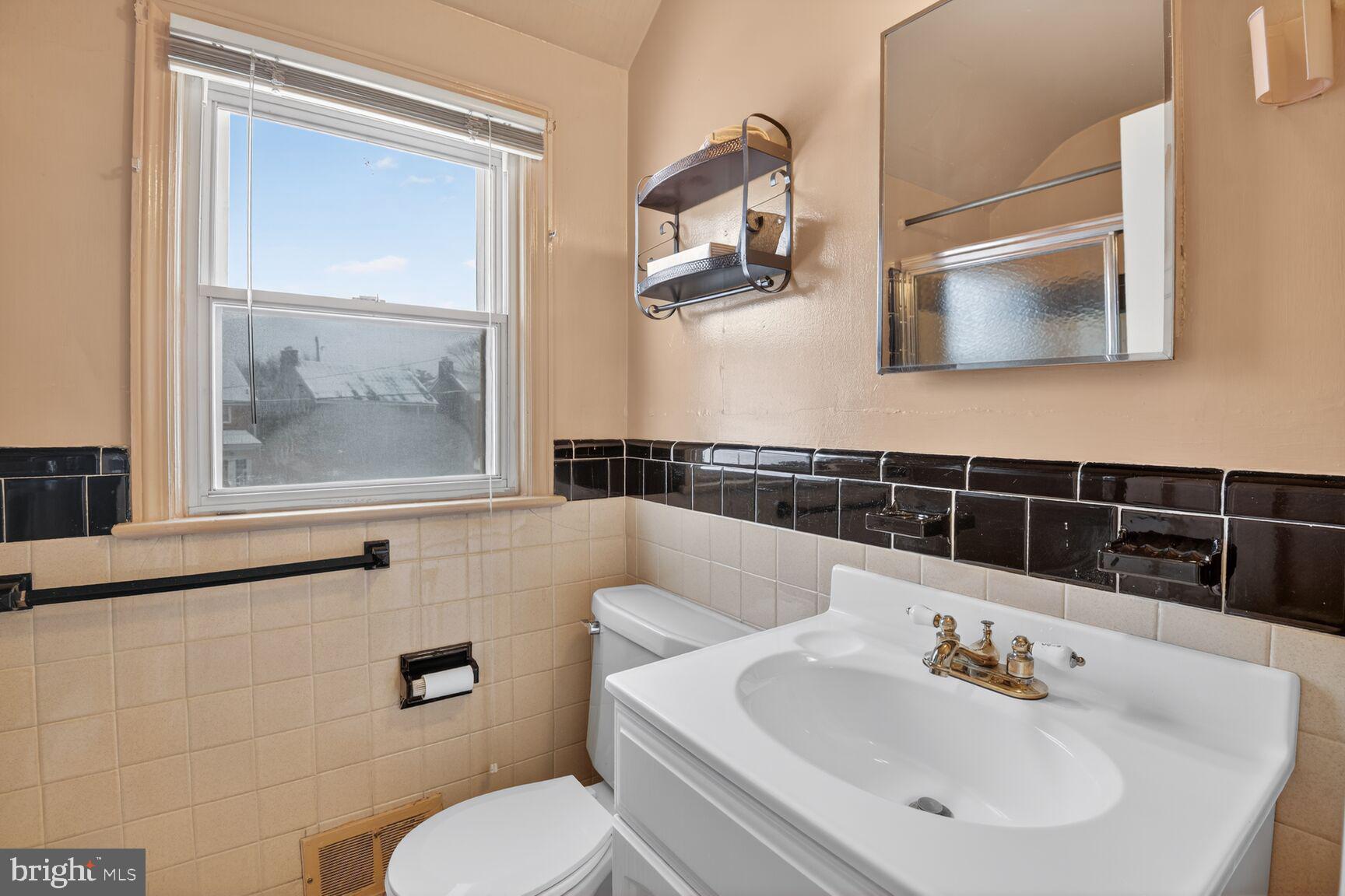 4716 QUEENS CHAPEL TERRACE NE