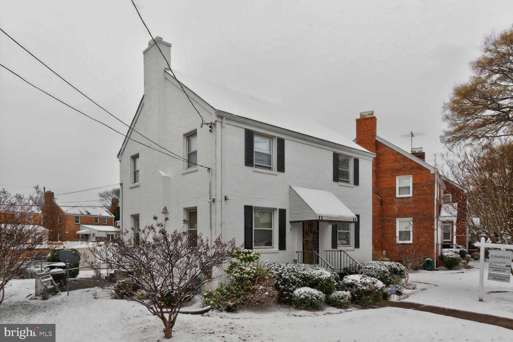 4716 QUEENS CHAPEL TERRACE NE