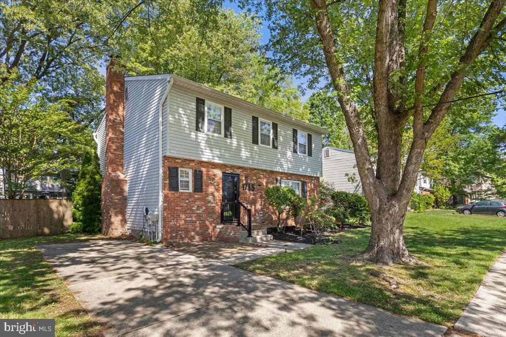 1745 Remington Dr