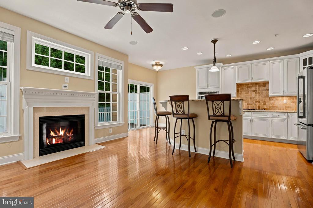 7717 CLAY BRIDGE COURT