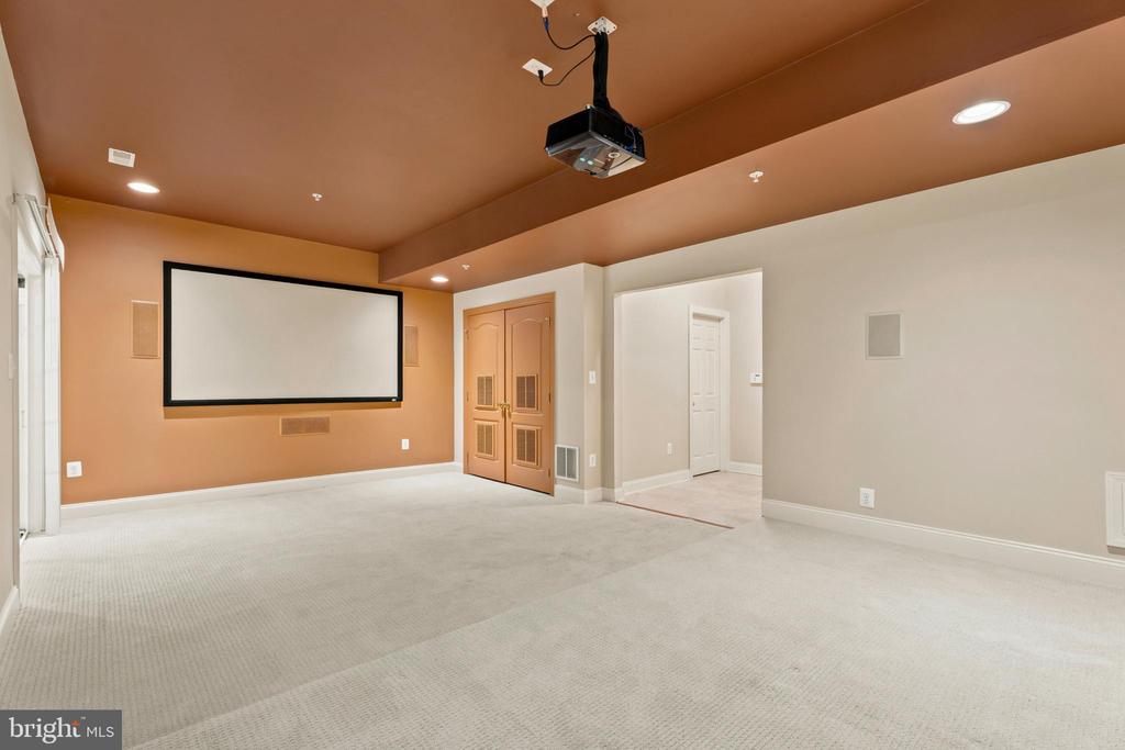 7717 CLAY BRIDGE COURT