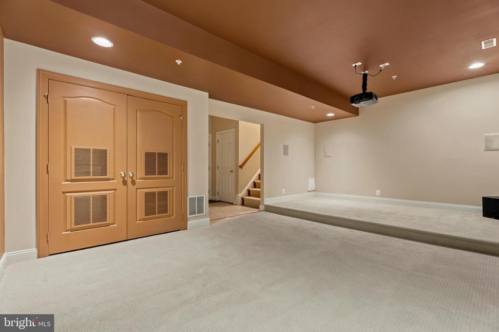 7717 CLAY BRIDGE COURT