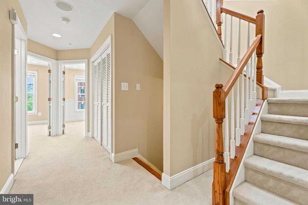 7717 CLAY BRIDGE COURT