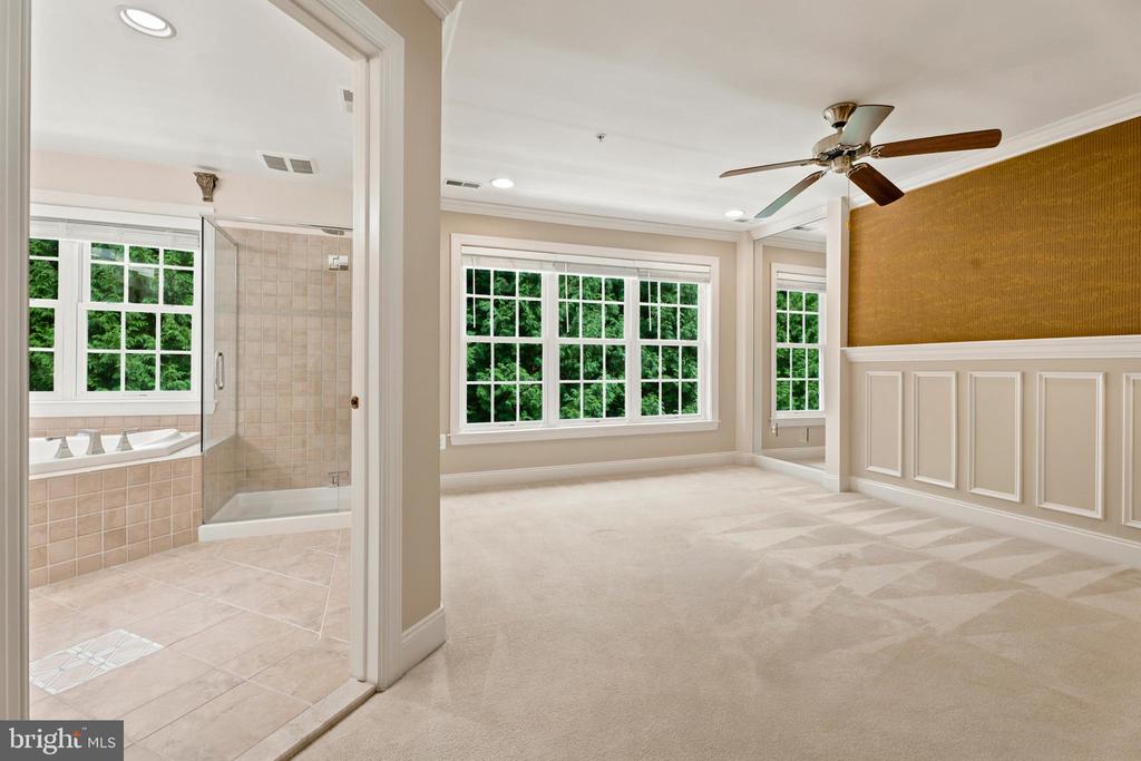 7717 CLAY BRIDGE COURT