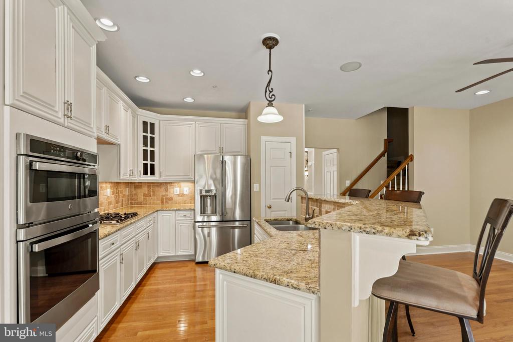 7717 CLAY BRIDGE COURT