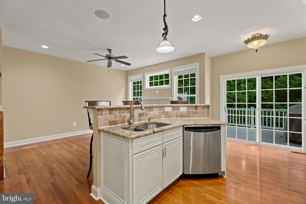 7717 CLAY BRIDGE COURT