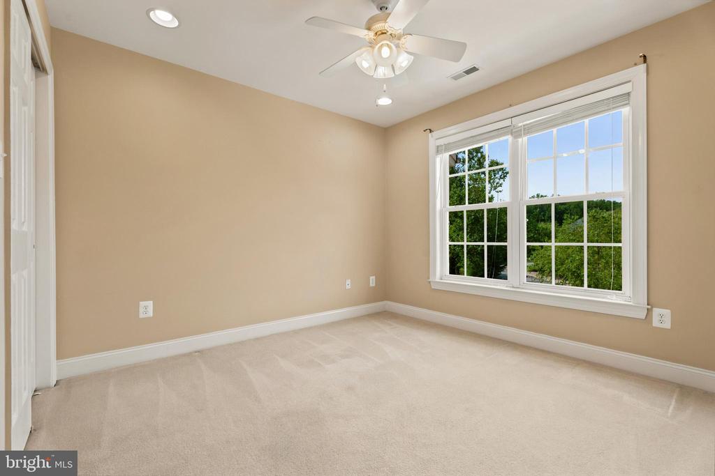 7717 CLAY BRIDGE COURT