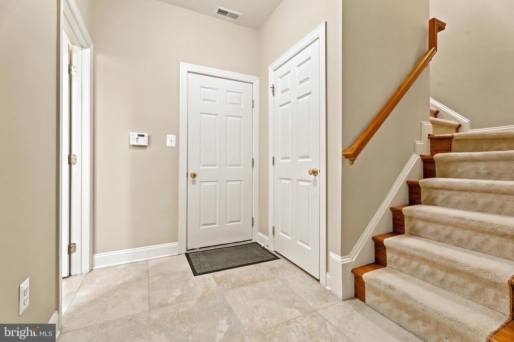 7717 CLAY BRIDGE COURT