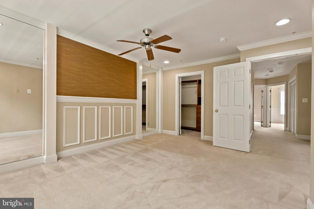 7717 CLAY BRIDGE COURT