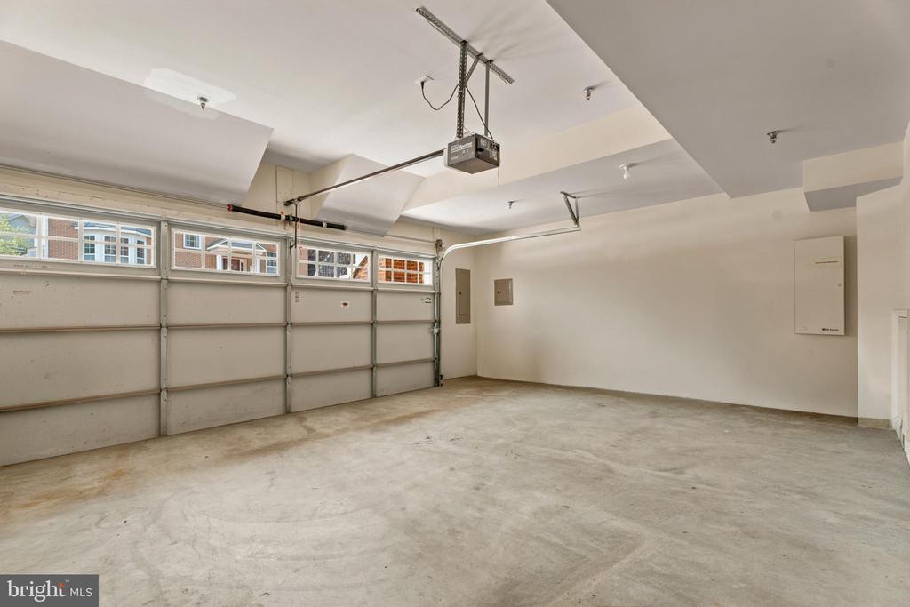 7717 CLAY BRIDGE COURT