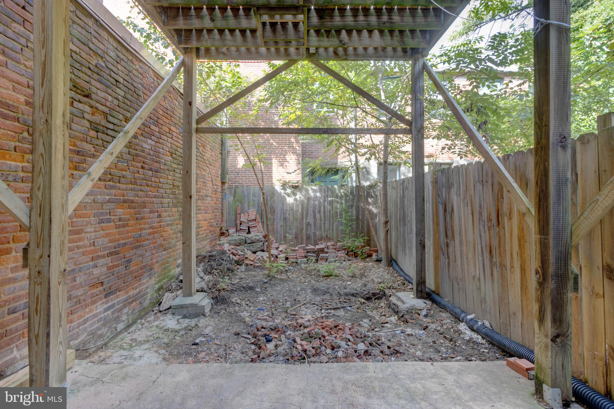38 S Carrollton Ave