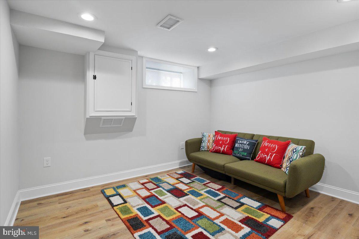 2312 Ashland Ave